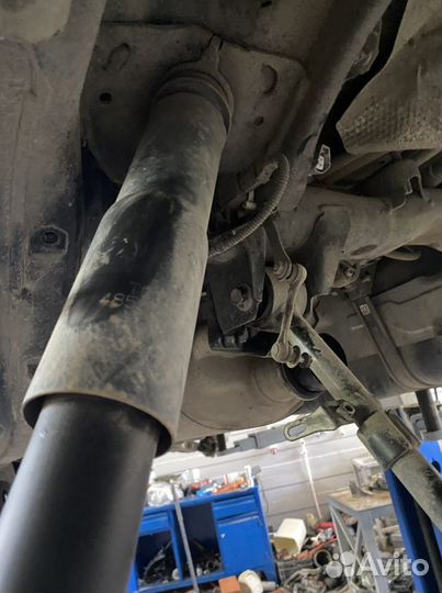 Амортизатор левый задний Land Cruiser 200 2015+