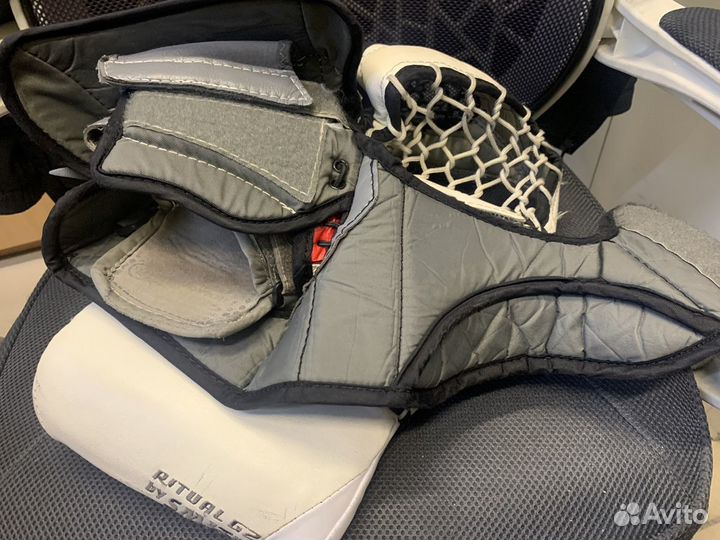 Ловушка и блин хоккейного вратаря