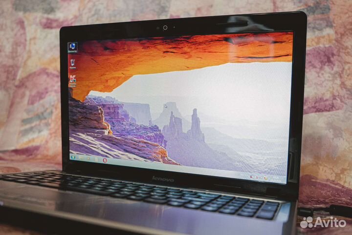 Ноутбук Lenovo Z560