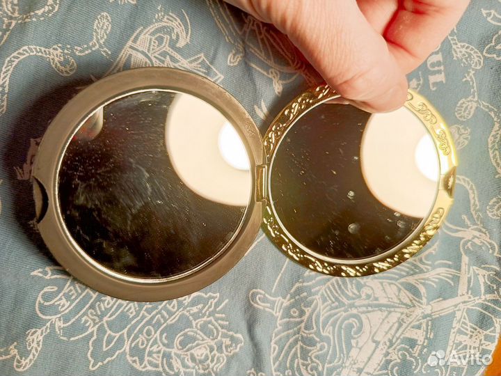 Зеркало карманное в японском стиле