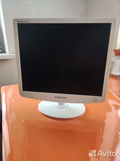 Монитор samsung