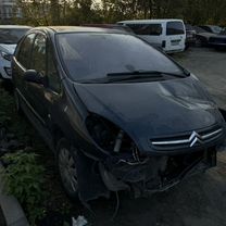 Citroen Xsara Picasso 1.6 MT, 2004, битый, 180 000 км, с пробегом, цена 150 000 руб.