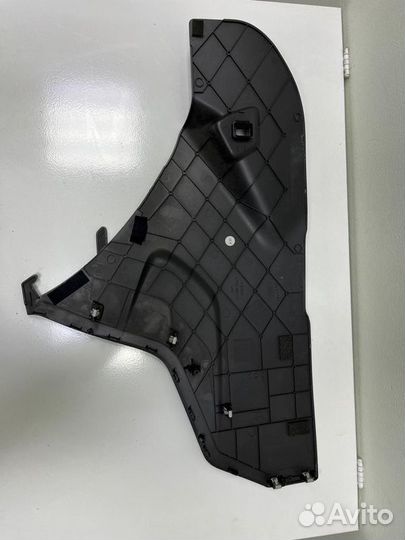 Накладка в салоне левая Ford Focus 3 седан 1.6