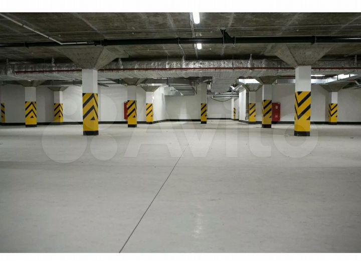 Машиноместо, 14 м²