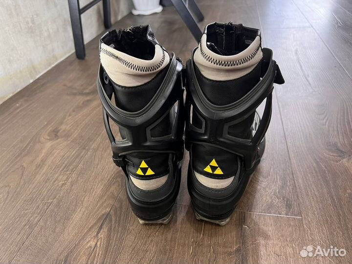 Лыжные ботинки коньковые fischer rc3