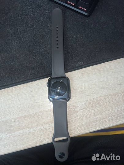 Часы apple watch se nike