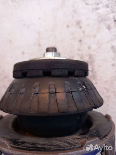 Стойки автомобильные