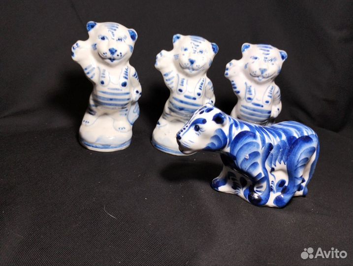 Фарфоровые статуэтки из гжели