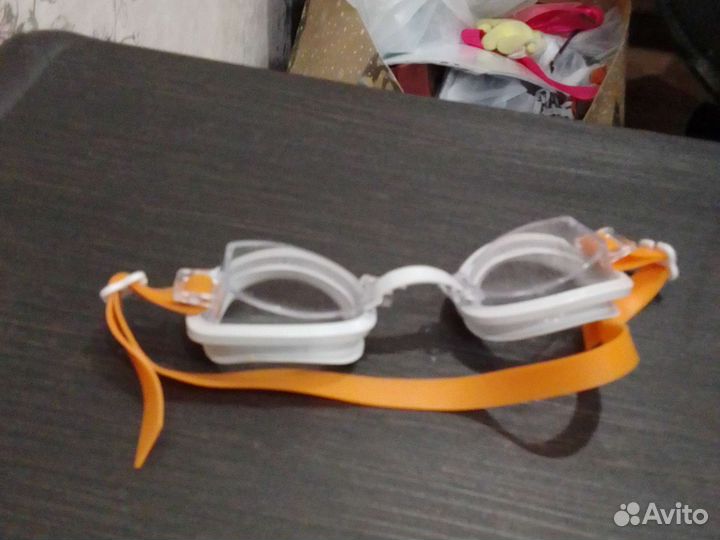 Очки для плавания