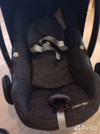 Автолюлька maxi cosi pebble plus с базой familyfix