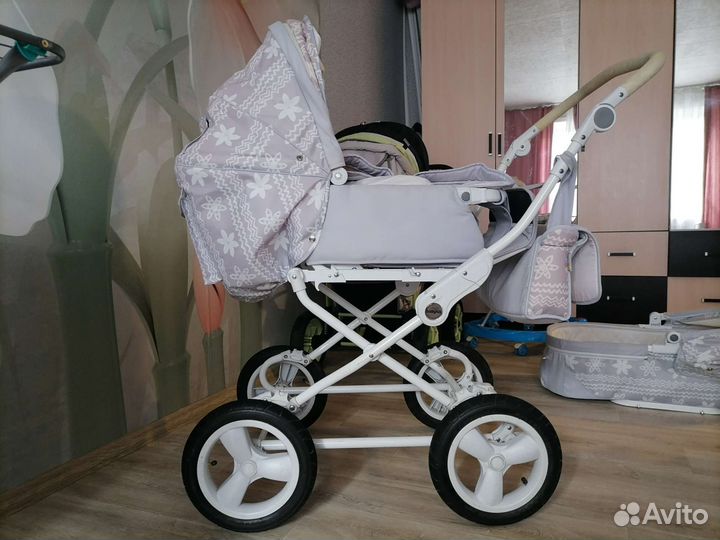 Детская коляска 3в1