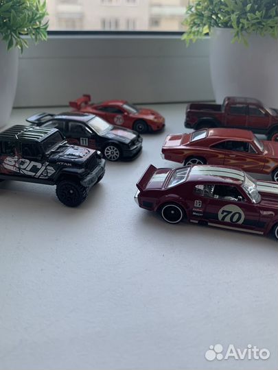 Hot wheels машинки