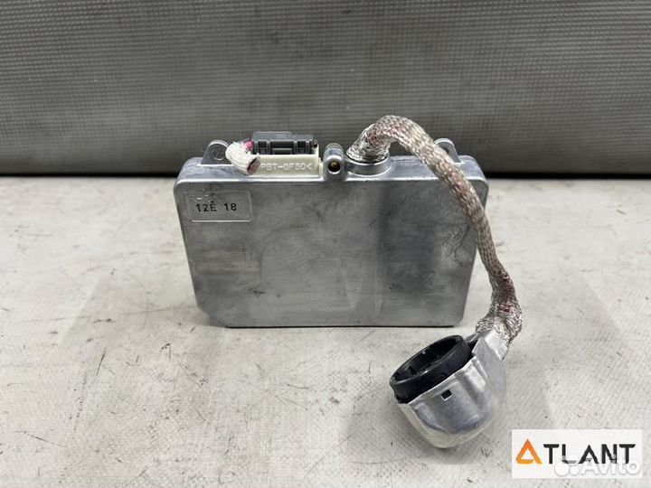 Блок ксенона toyota IST