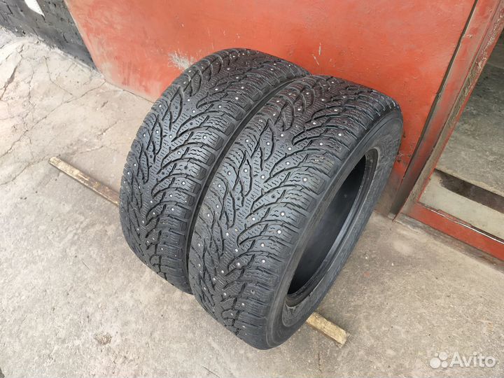 Nokian Tyres Hakkapeliitta 9 SUV 215/65 R16 102T
