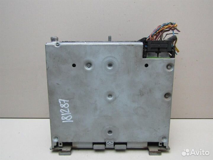 Усилитель акустической системы BMW 5-серия E39 19