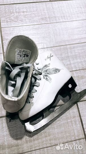 Коньки для девочки 29 и 32 размер