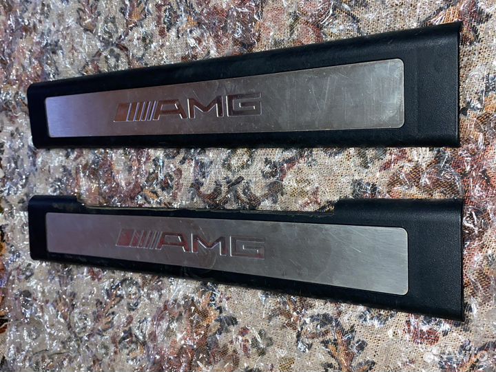 Накладки порогов Мерседес мл 164 Амг
