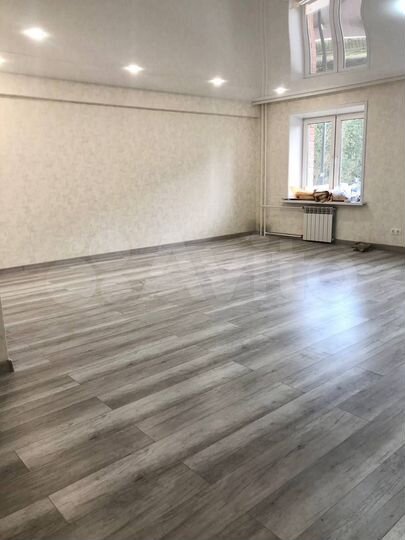 1-к. квартира, 43 м², 1/6 эт.