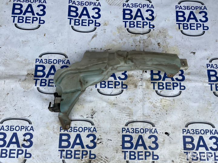 Бачок омывателя Форд Фокус 2