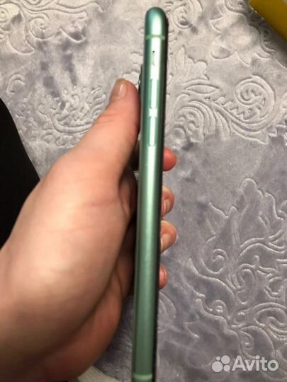 iPhone 11 на 64 гб б/у