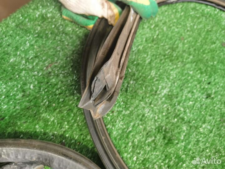 Уплотнитель крыши mercedes w163 ml320