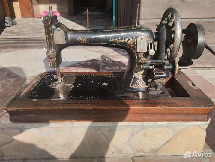 Швейная машинка