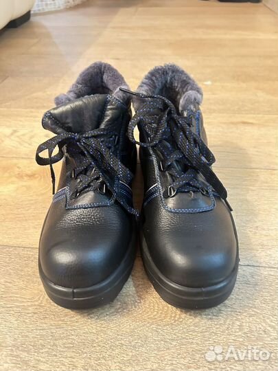 Ботинки зимние новые