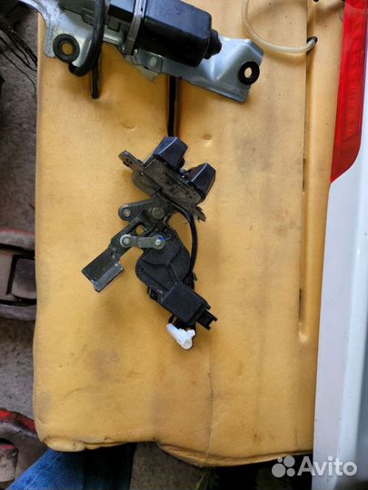 Задний моторчик дворника на Лифан х50