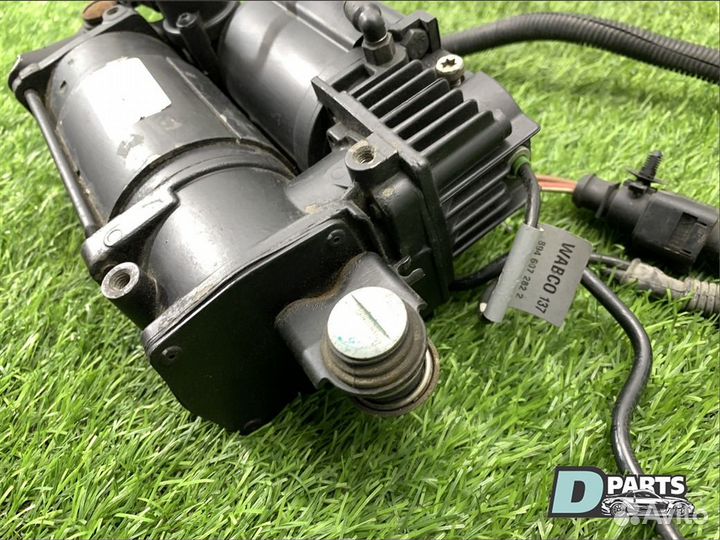 Компрессор пневмоподвески Volkswagen Touareg 7L