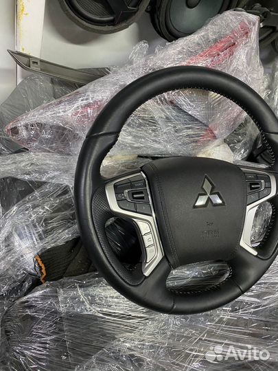 Рулевое колесо (руль+подушка) pajero sport L200