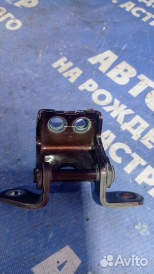 Петля двери Honda Fit хэтчбек 2012