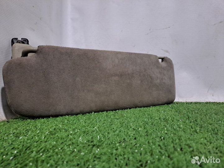 Козырек солнцезащитный правый Audi Q7 AL BAR012680