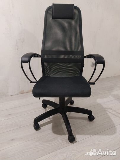 Компьютерное кресло