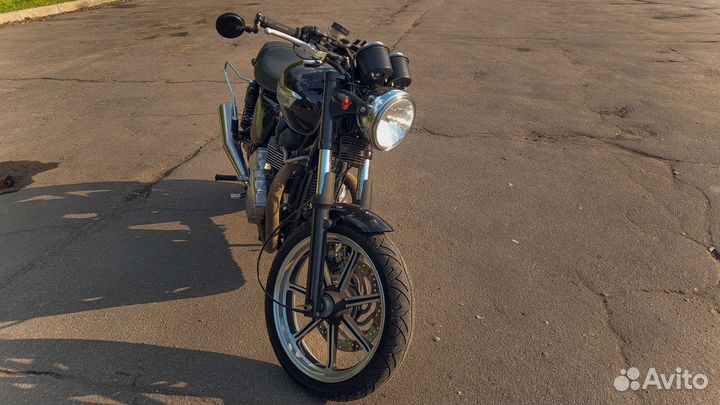 Triumph Bonneville SE