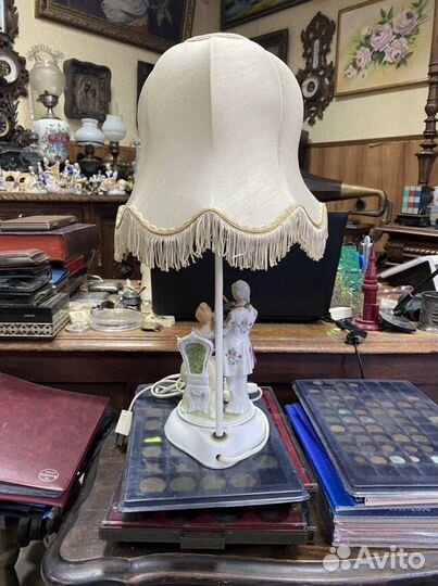 Лампа настольная винтаж дама и ковалер