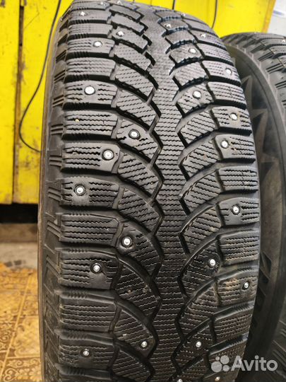 Bridgestone Blizzak Spike-01 225/65 R17 106T