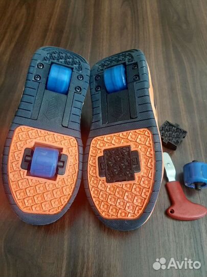 Кроссовки с колёсами новые 31