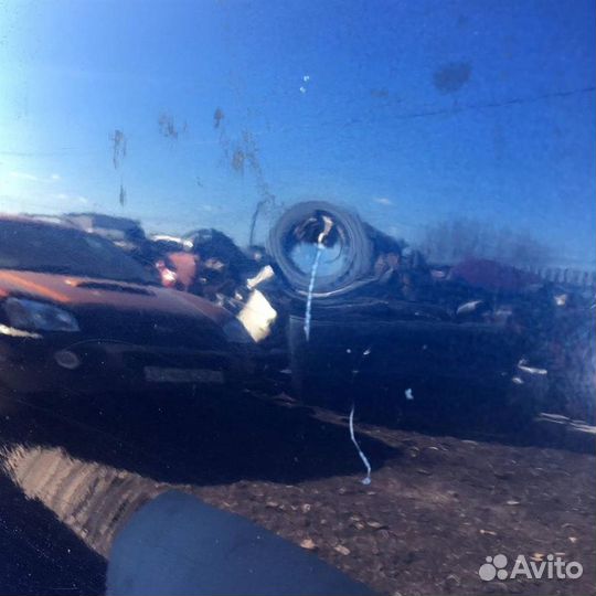 Дверь передняя правая Рено Меган