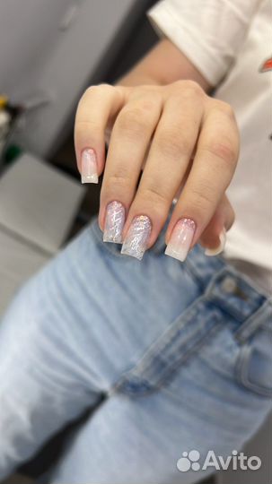 Покрытие ногтей на руках гель-лаком