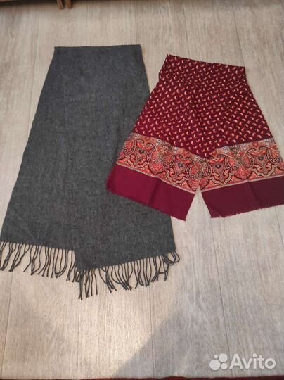 Два шарфа