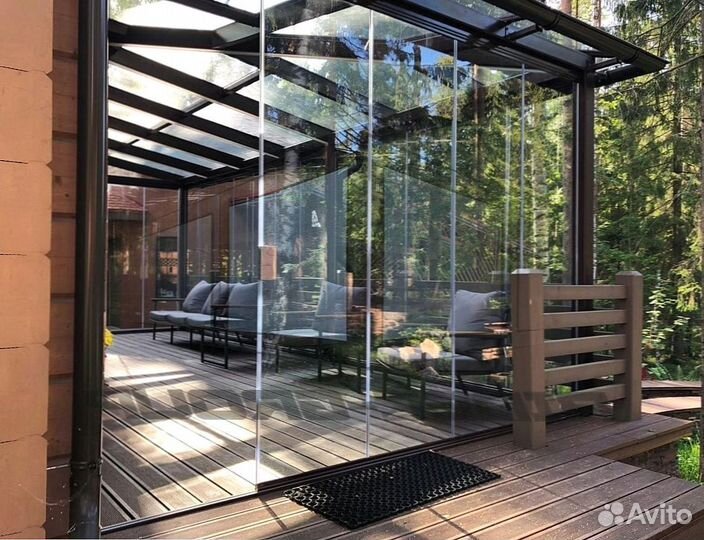 Безрамное раздвижное остекление