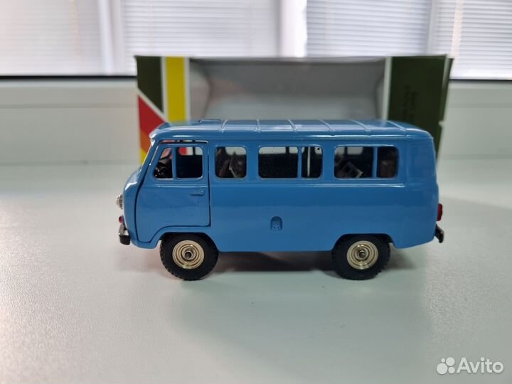 Модель УАЗ 452В 