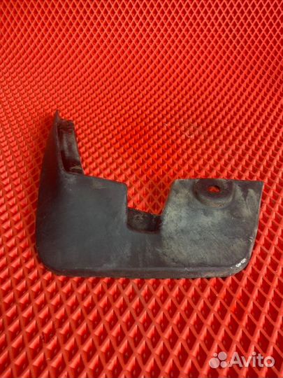 Брызговик передний левый LADA Largus R90 11189 P3M