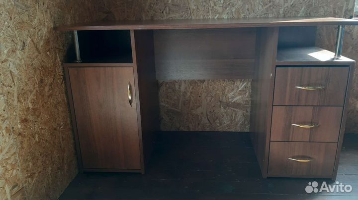 Письменный стол для школьника бу
