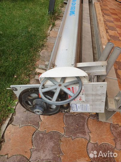 Подьёмник для катера до 10м весом до 6Т на воде