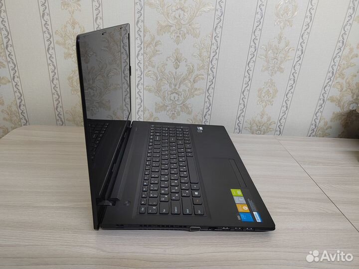 Ноутбук Lenovo в отличном состоянии