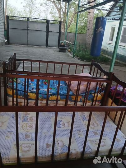 Продам 2 кроватки и коляску