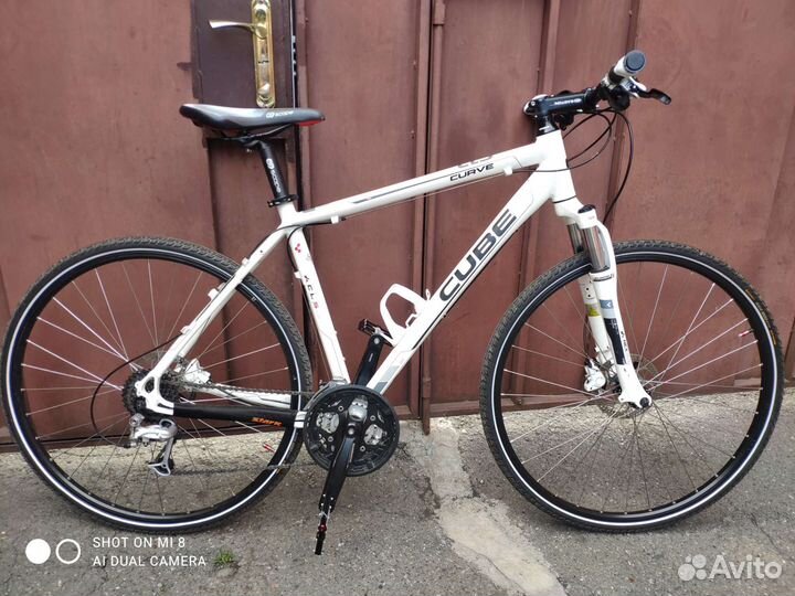 Велосипед cube