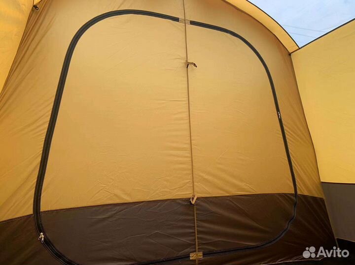 Палатка туристическая большая