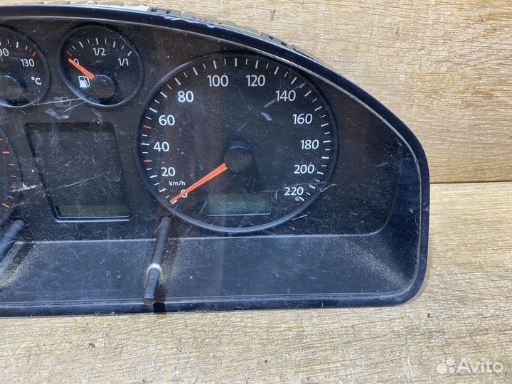 Панель приборов VW Transporter T5 дизель 112244